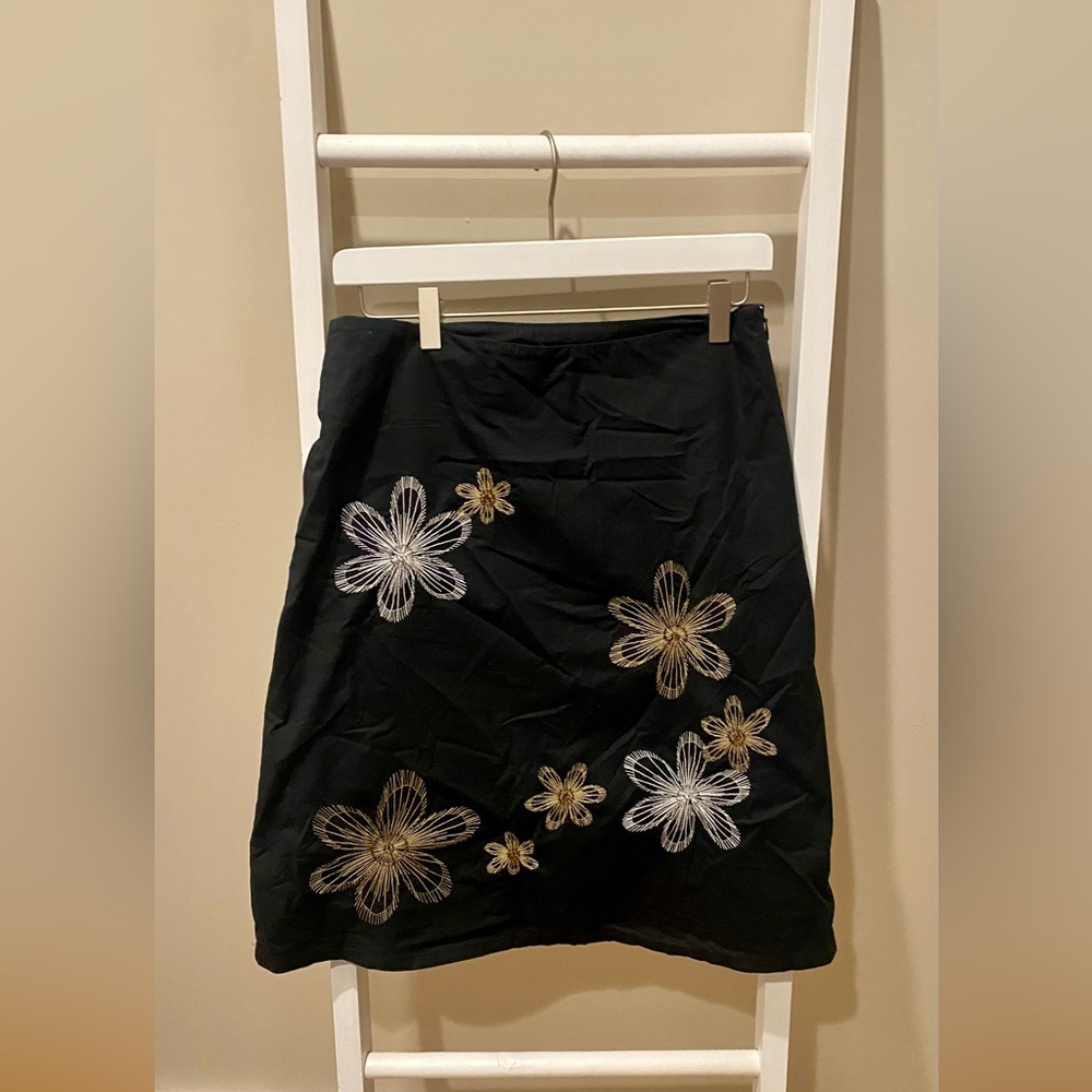 Vintage 90s Black A-Line Skirt - Size 6